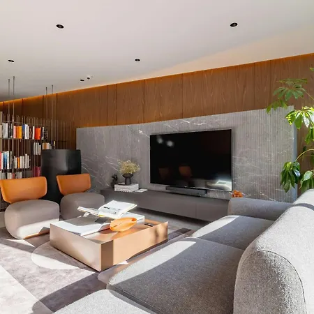 Comfortable In With Gym Sauna & Cinema By Renters *