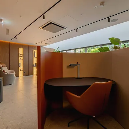 Comfortable In With Gym Sauna & Cinema By Renters *