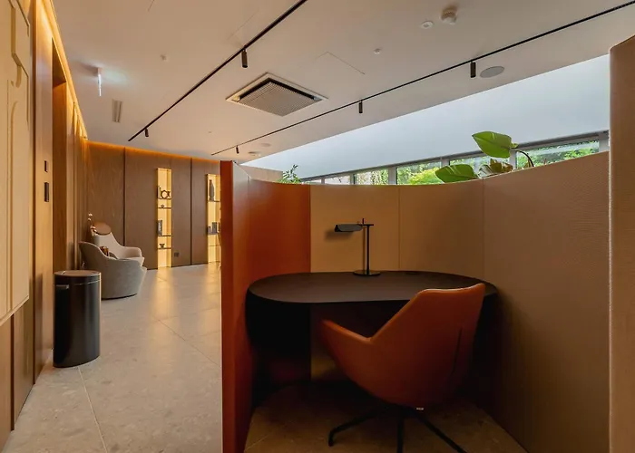 Comfortable In With Gym Sauna & Cinema By Renters *